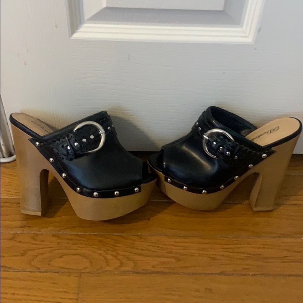 Peep Toe Platform Clogs Sz. 6